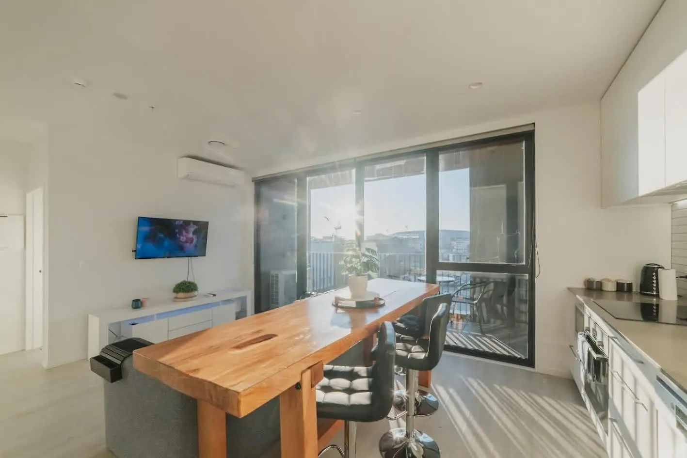 Tuam St Stay - 1Br With Balcony Bath Christchurch 0*,  New Zealand