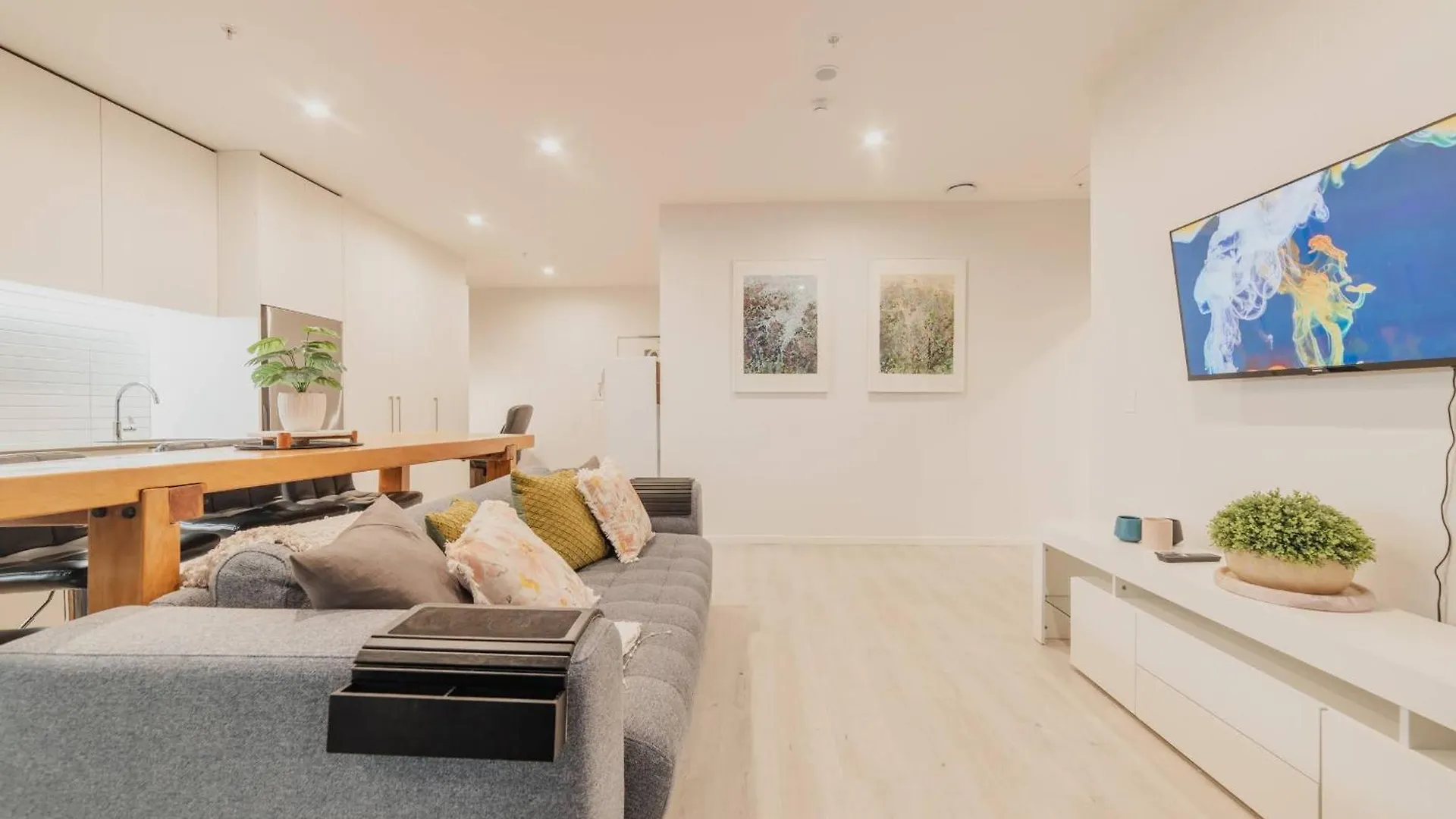 Tuam St Stay - 1Br With Balcony Bath Christchurch