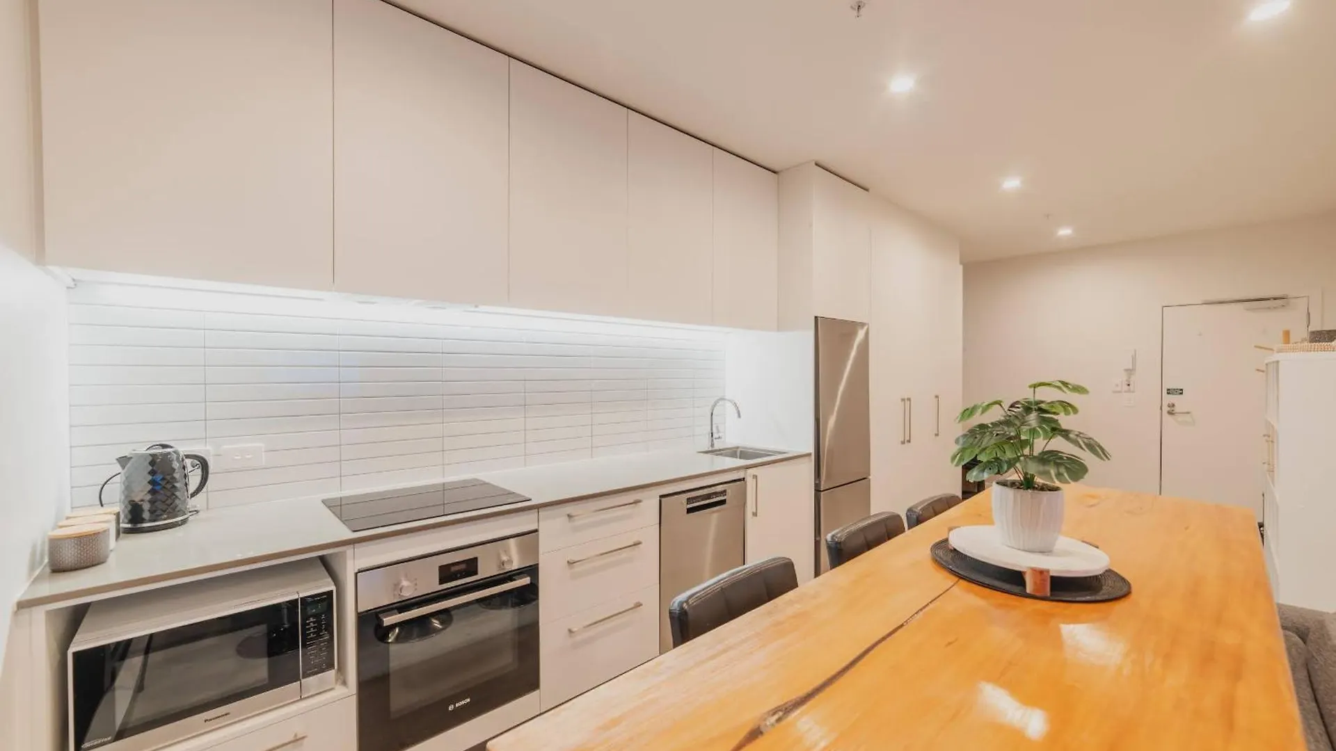 Apartment Tuam St Stay - 1Br With Balcony Bath Christchurch