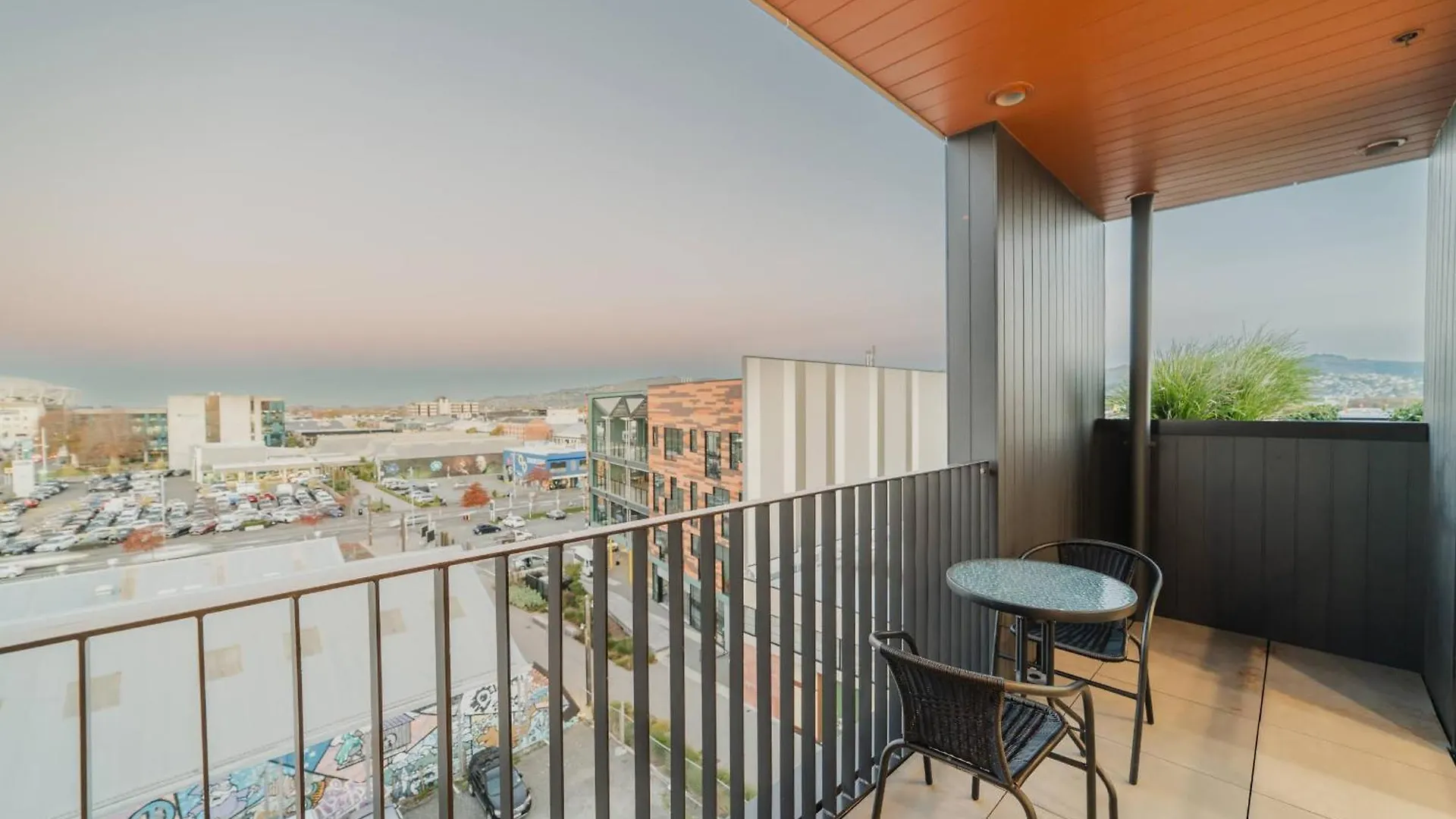 Tuam St Stay - 1Br With Balcony Bath Christchurch New Zealand